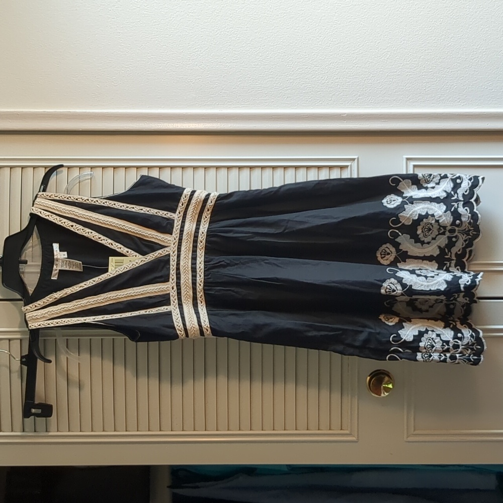 Max Studio Midi Dress 8 Sleeveless Black and White Side Zipper